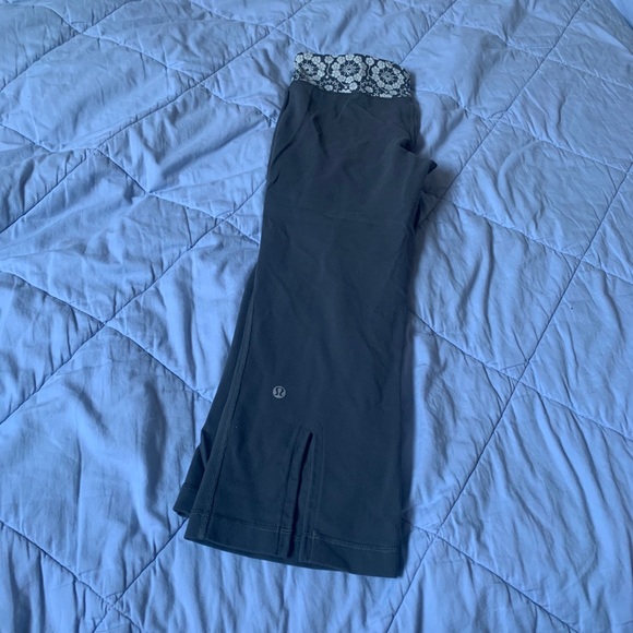 Lululemon Gather & Crow Crop Soot Light - Picture 3 of 7